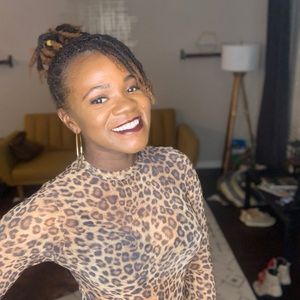 Meet your Posher, Stephanie